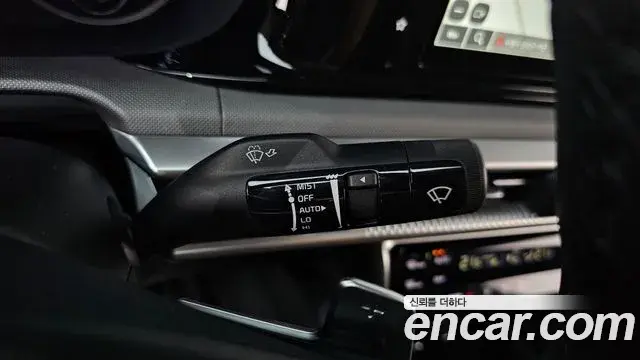 Kia K5 2023 — Photo 30/32