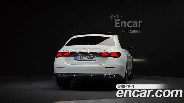 Mercedes-Benz E-Class 2024 — ფოტო 3/30