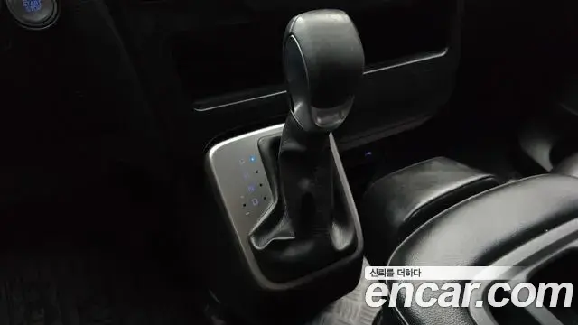 Hyundai Staria 2022 — Photo 2/31