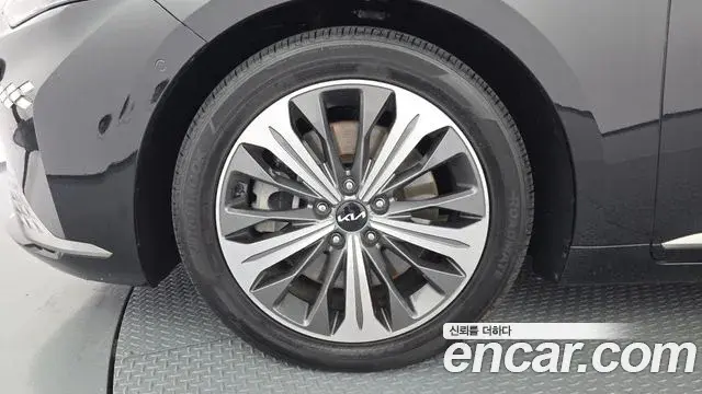 Kia K8 2021 — ფოტო 31/32