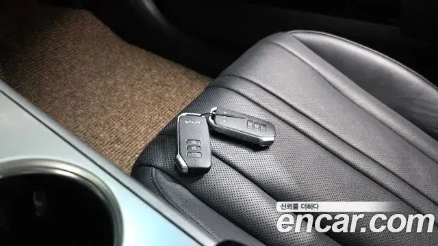 Kia K8 2021 — ფოტო 27/32