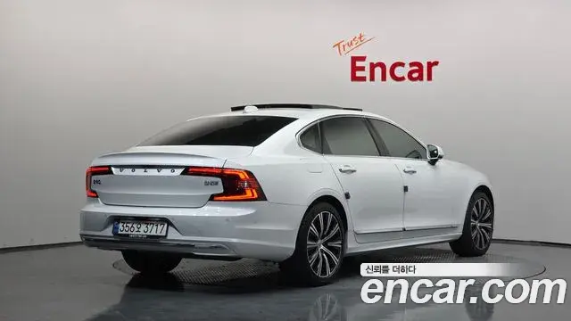 Volvo S90 2023 — Photo 11/20
