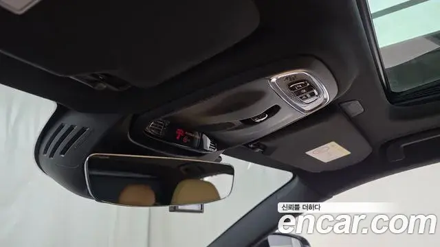Volvo S90 2019 — Şəkil 28/34