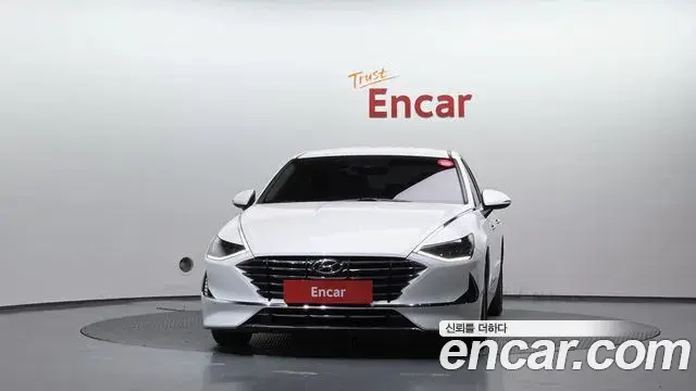 Hyundai Sonata 2019 — Фото 3/20