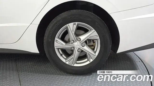 Hyundai Sonata Hybrid 2019 — Şəkil 11/31