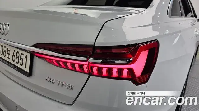 Audi A6 2021 — Şəkil 25/32