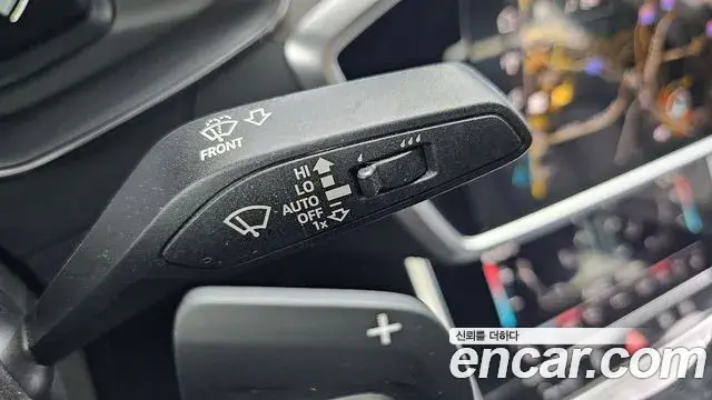 Audi A6 2021 — Şəkil 26/32