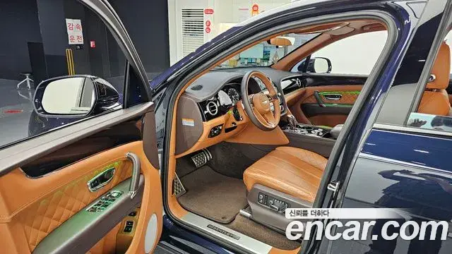 Bentley Bentayga 2018 — Şəkil 5/20