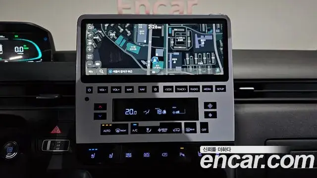 Hyundai Staria 2025 — Şəkil 29/34
