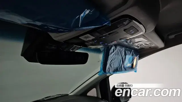 Hyundai Staria 2025 — Şəkil 26/34