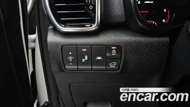 Kia Sportage The Bold 2019 — ფოტო 2/30