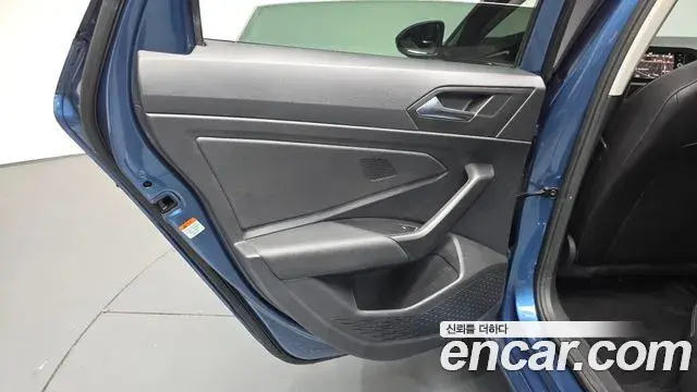Volkswagen Jetta 2021 — Photo 26/33