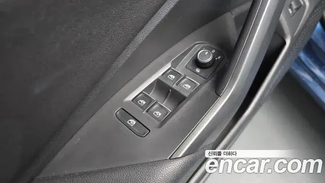 Volkswagen Jetta 2021 — Photo 12/33