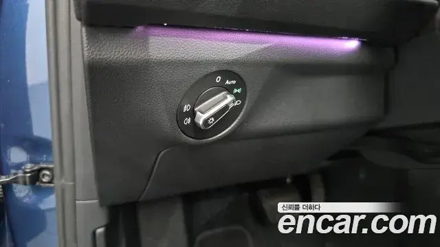 Volkswagen Jetta 2021 — Photo 31/33