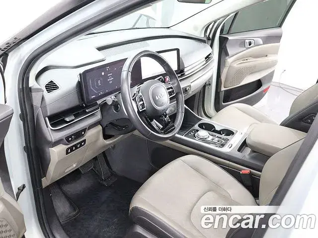 Kia Carnival 2024 — Şəkil 16/20