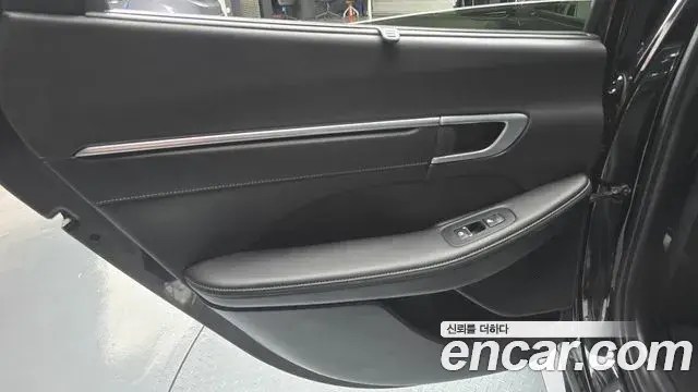 Hyundai Sonata 2022 — Фото 19/20