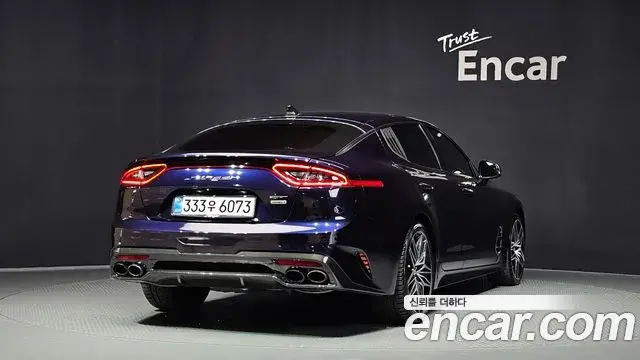 Kia Stinger 2018 — Şəkil 19/37