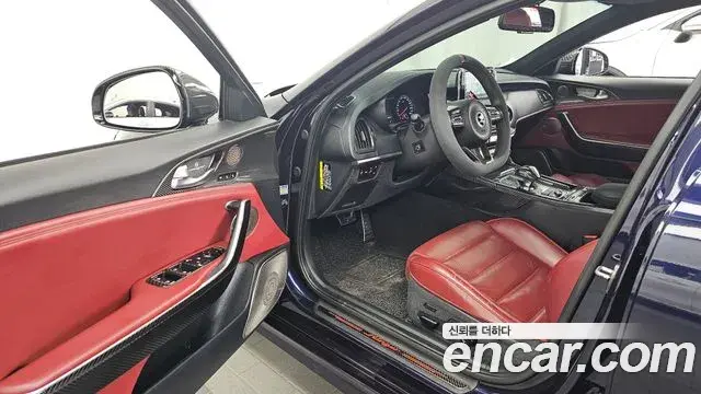 Kia Stinger 2018 — Şəkil 4/37