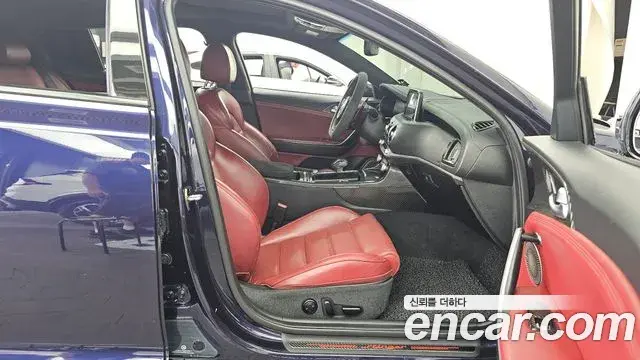 Kia Stinger 2018 — Şəkil 10/37