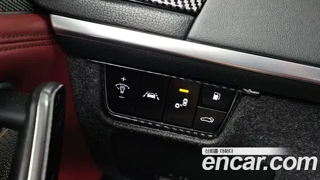 Kia Stinger 2018 — Şəkil 9/37