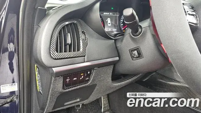 Kia Stinger 2018 — Şəkil 35/37