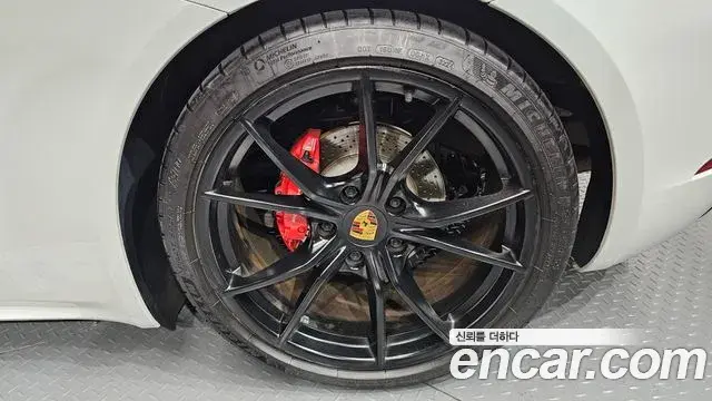 Porsche 718 Boxster 2019 — ფოტო 8/30