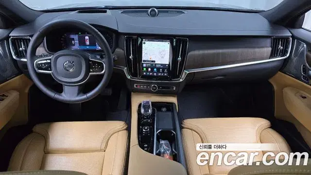 Volvo V90 Cross Country 2023 — Photo 27/34