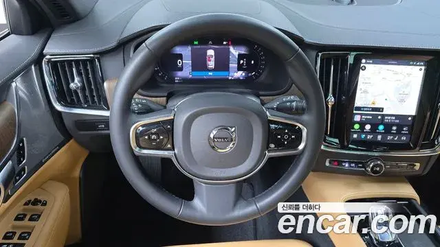 Volvo V90 Cross Country 2023 — Photo 29/34