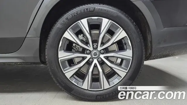 Volvo V90 Cross Country 2023 — Photo 14/34