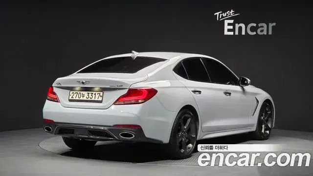 Genesis G70 2019 — Photo 13/20