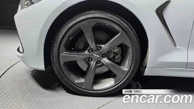 Genesis G70 2019 — Photo 12/20