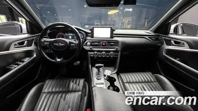 Genesis G70 2019 — Photo 6/20