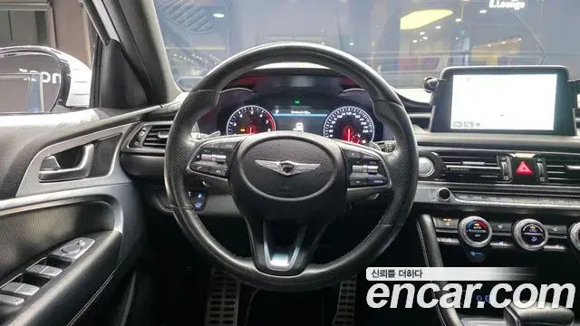 Genesis G70 2019 — Photo 18/20
