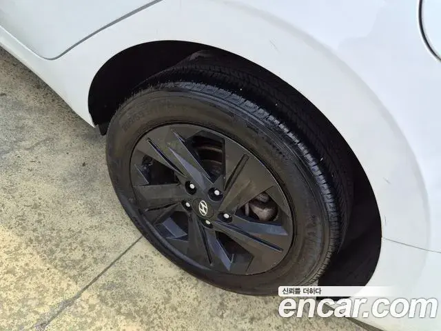 Hyundai Avante 2023 — Фото 5/20