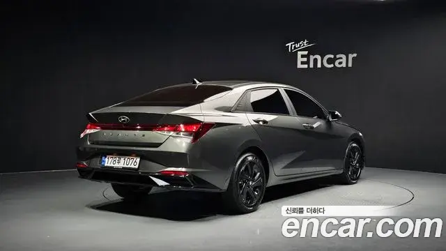 Hyundai Avante 2023 — Фото 2/20