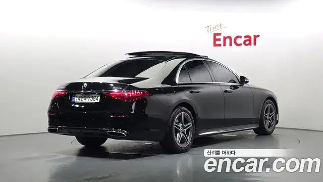 Mercedes-Benz S-Class 2022 — Photo 19/32