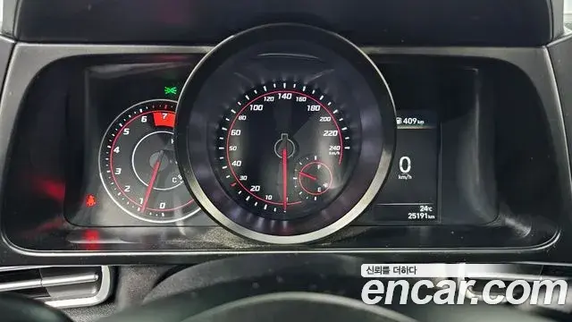 Hyundai The New Avante Hybrid 2023 — Photo 29/30