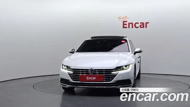 Volkswagen Arteon 2019 — ფოტო 15/20