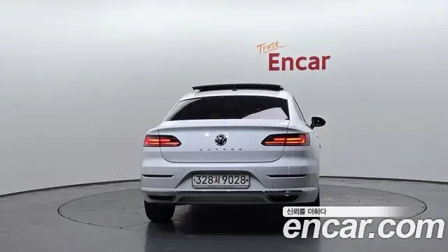 Volkswagen Arteon 2019 — ფოტო 19/20