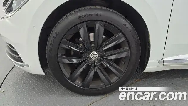 Volkswagen Arteon 2019 — ფოტო 20/20