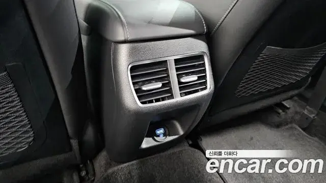 Hyundai Sonata Hybrid 2019 — Photo 1/34