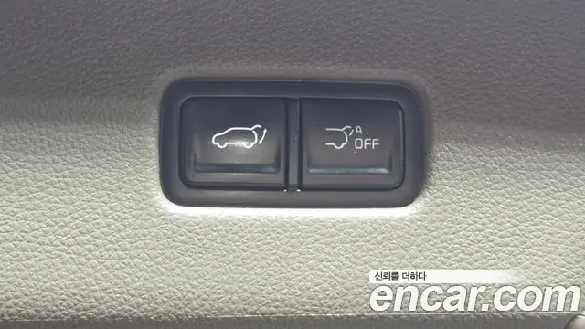 Kia Carnival 2024 — Фото 17/20