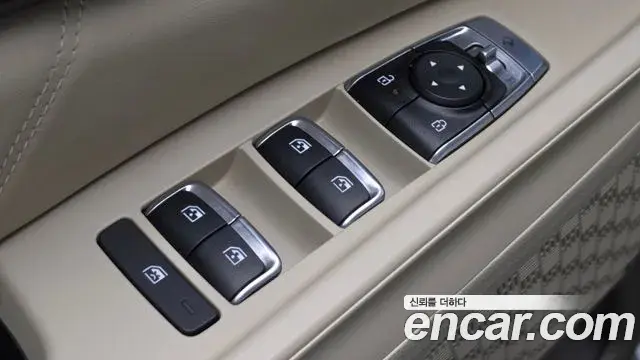 Kia Carnival 2024 — ფოტო 18/35