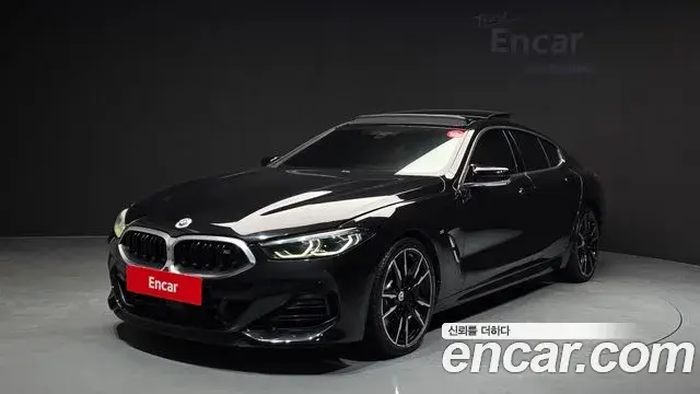 BMW 8 Series 2022 — Şəkil 16/34