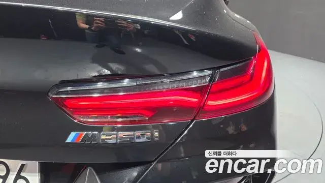 BMW 8 Series 2022 — Şəkil 9/34