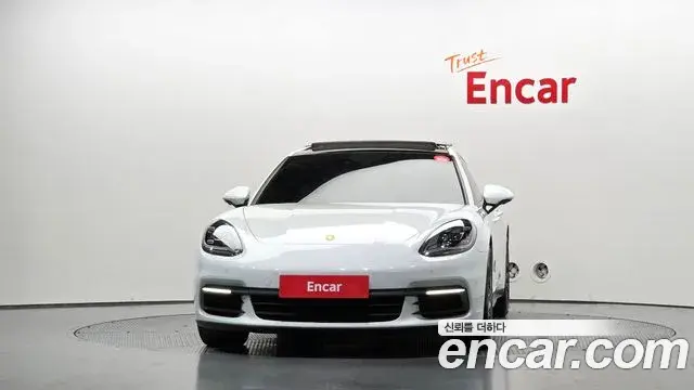 Porsche Panamera 2018 — Şəkil 29/30