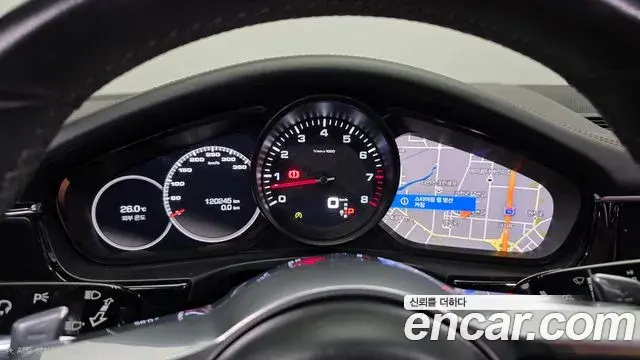 Porsche Panamera 2018 — Şəkil 19/30