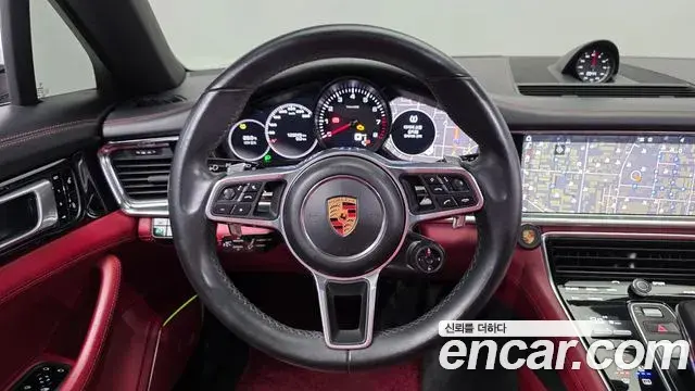 Porsche Panamera 2018 — Şəkil 15/30