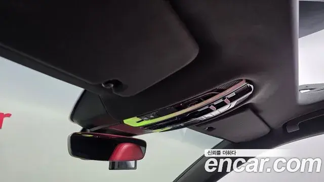 Porsche Panamera 2018 — Şəkil 17/30
