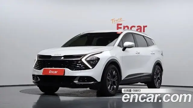 Kia Sportage 2021 — Фото 1/20